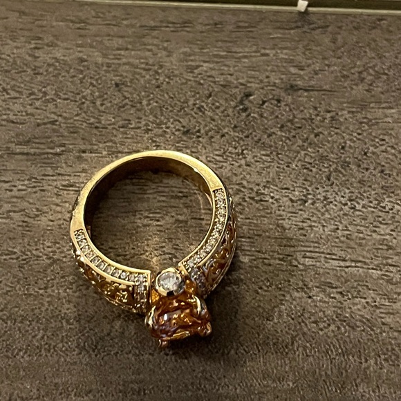 BLING ring and earrings set. Gorgeous deep yellow stone. Size 6.5 - Picture 3 of 6